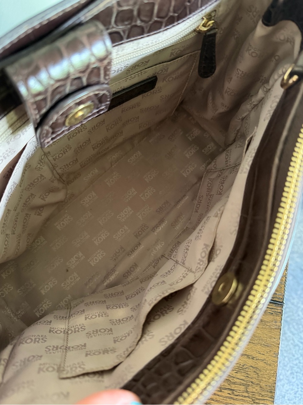 Michael Kors Kellen Crocodile Embossed Leather Satchel Crossbody Brown - Picture 12 of 14
